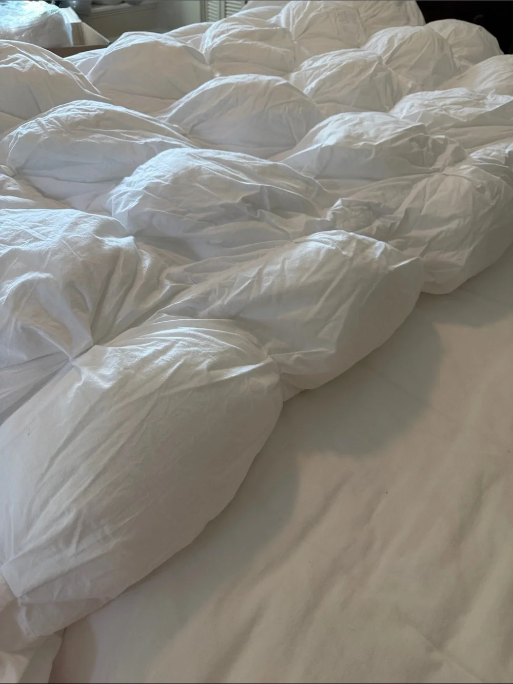 Quince Cotton Pintuck Comforter – King/Cal King – White – Excellent Return Condi